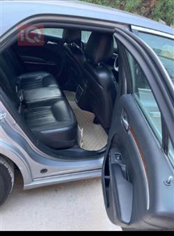 کرایسلەر 300